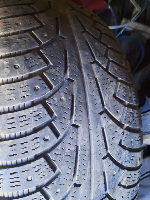 Продам авто шыны зимние