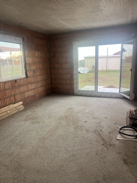 Vand casa individuala P+M in Cornesti