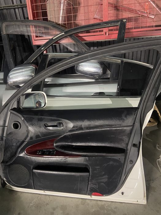 Двери на лексу GS350 190
