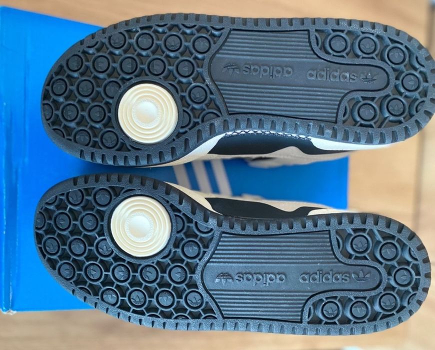 Продам кроссовки adidas Forum Low