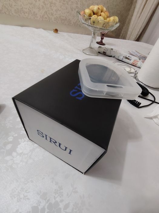 Обьектив Sirui 56 мм