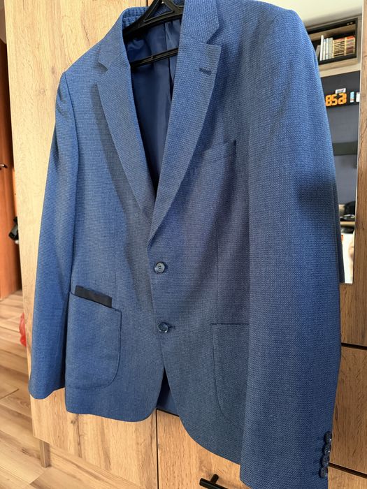 Мужской синий пиджак