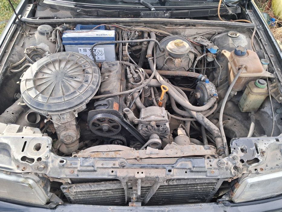 Audi 80 B4 на части