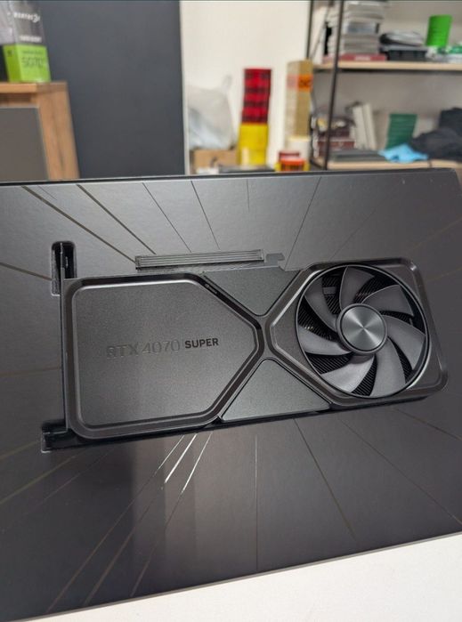 Nvidea RTX 4070 super founders edition