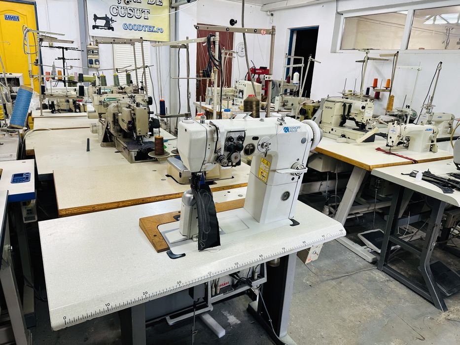 Masina de cusut piele DurKopp coloana 2 ace distanță 3.8 mm