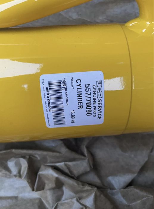 Stoc piese JCB originale – lot mare – oportunitate revânzare