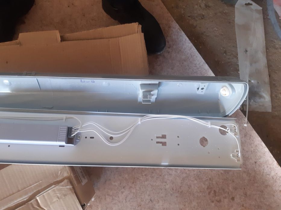 Потолочный лампы