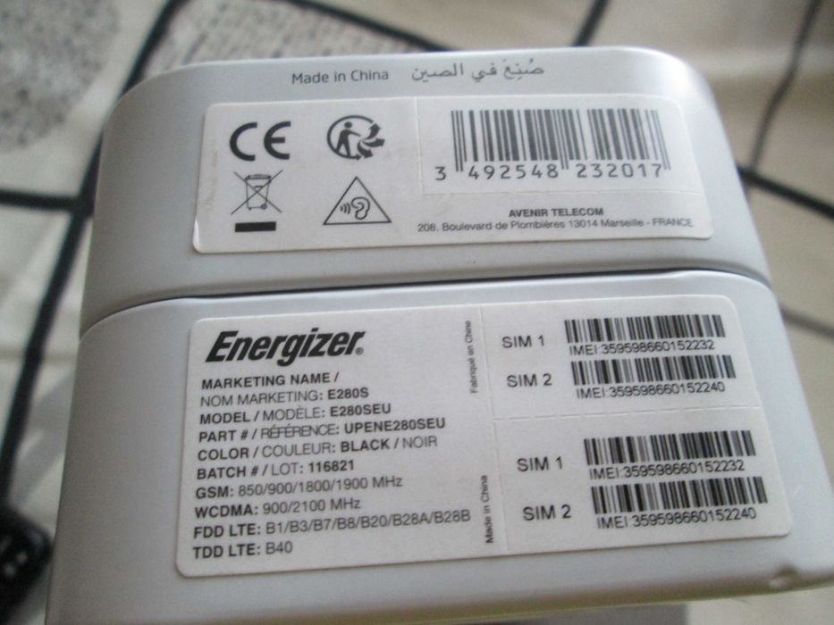 telefon mobil cu taste si Whattsapp