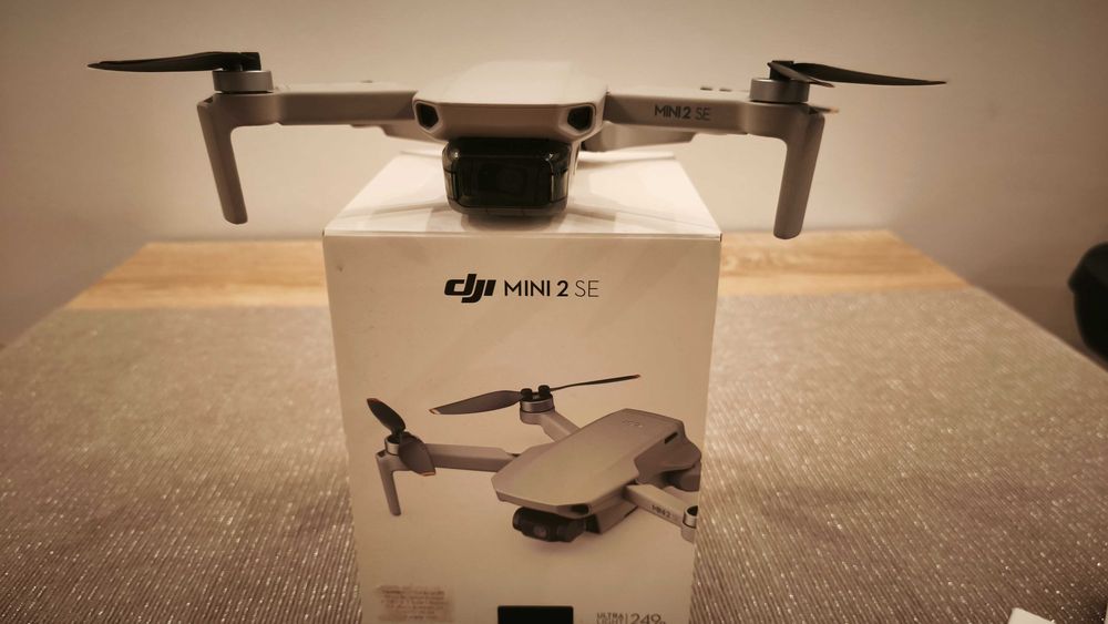 Vand drona DJI mini 2 SE Fly more combo