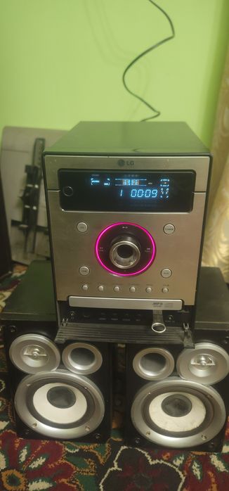 Музыкальный центр LG