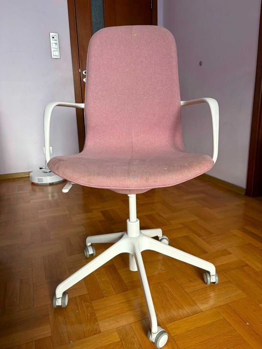 IKEA Компютърно бюро и офис стол