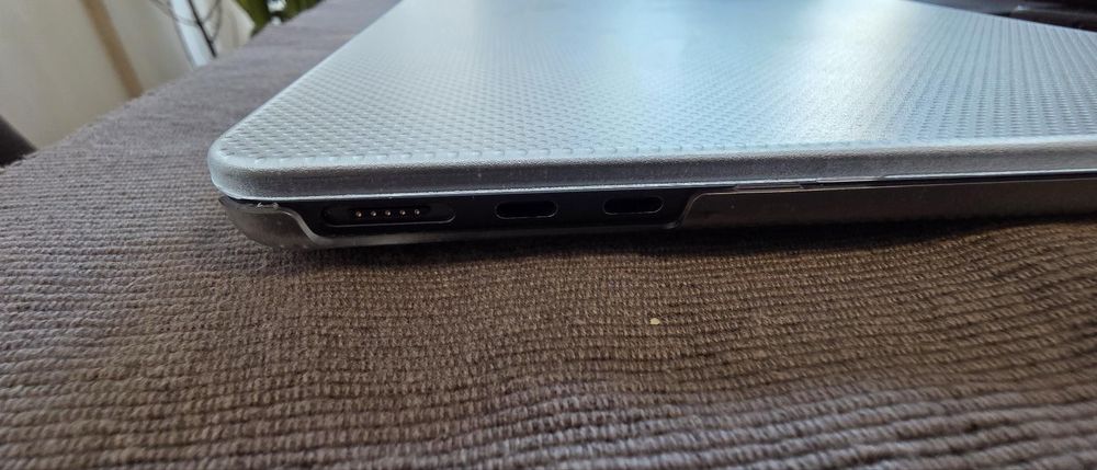 Продаван Macbook M2 .Перфектен без забележки.