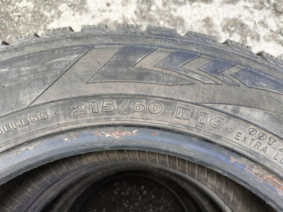 Продам шины б/у размер 215/60/16