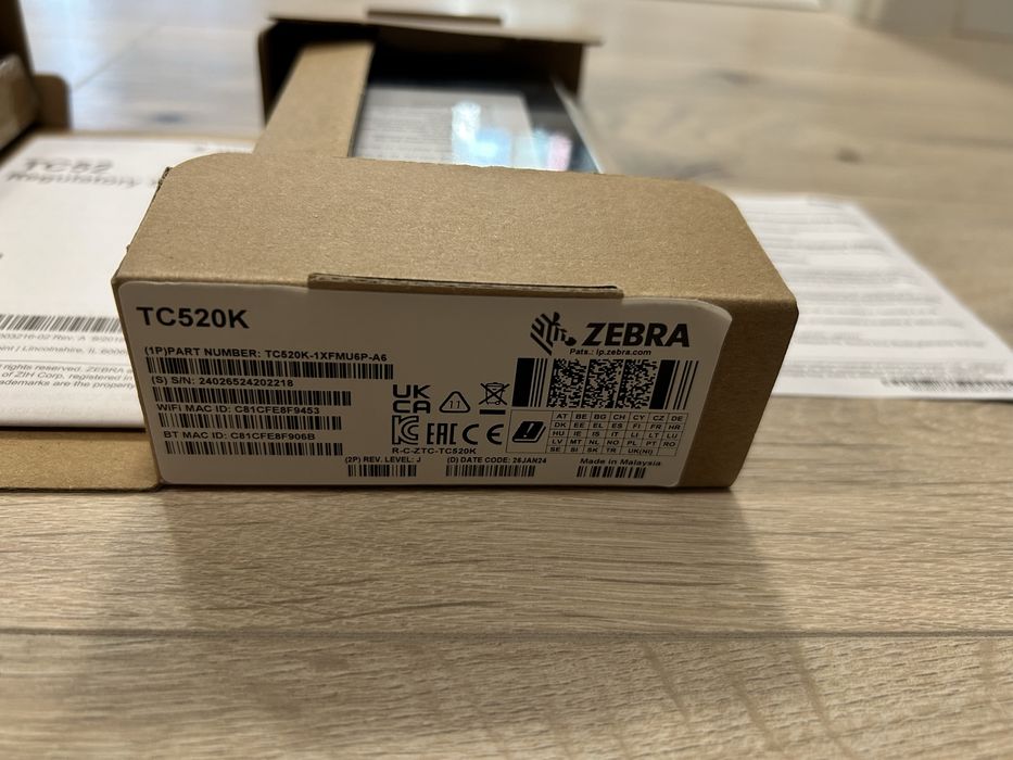 NEW! Lot 2 buc NOI ! Zebra TC52 TC520K-1PEZU4P-A6 PDA terminal de date