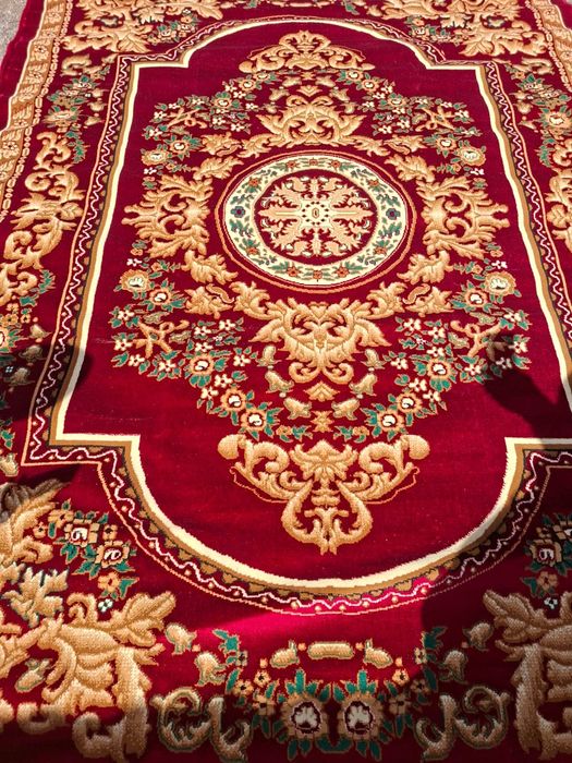 Ковёр  б/у. 2,30×3,30 мт