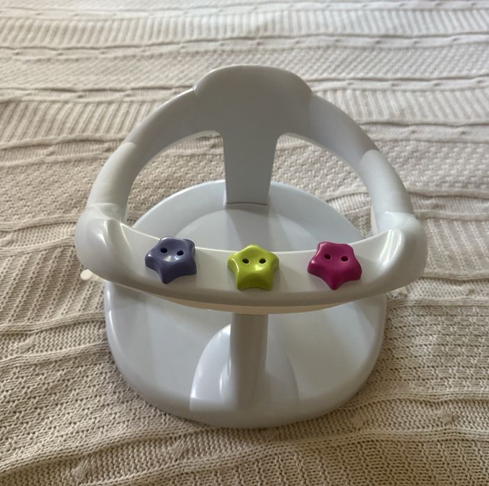 Седалка за къпане на бебе