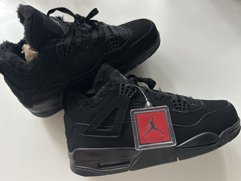Air Jordan 4 - Black Edition