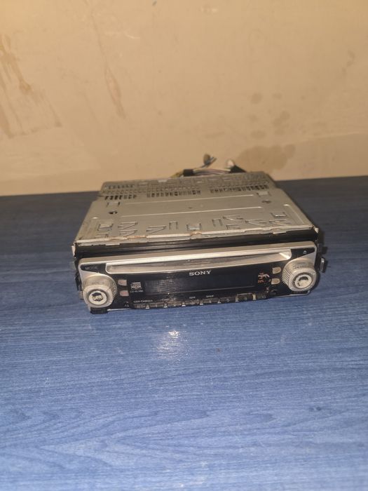 Авторадио  Sony  xpoind mp 3
