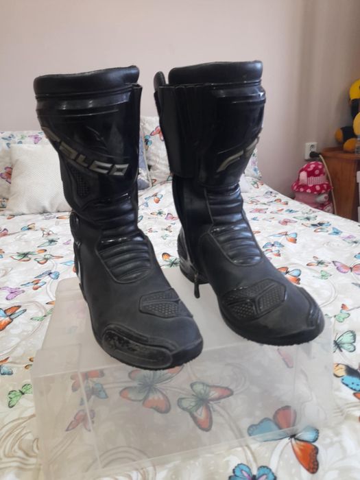 Мото екипи , кажени екипи