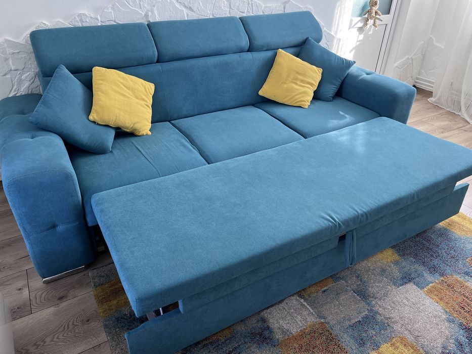 Set Living (canapea extensibila+măsuță+covor+taburet)