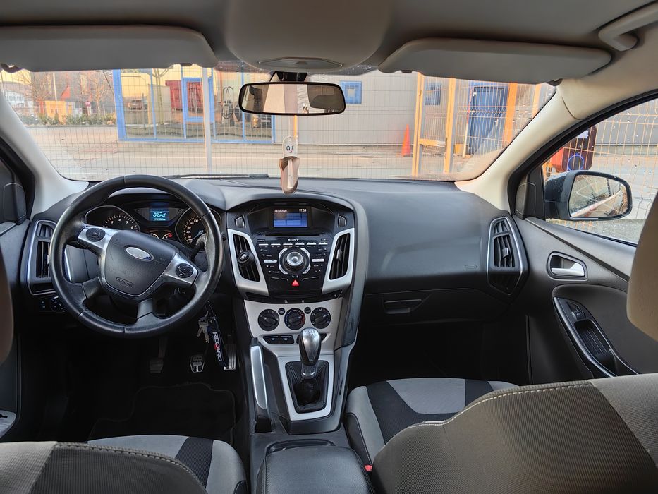 Vând Ford focus mk3