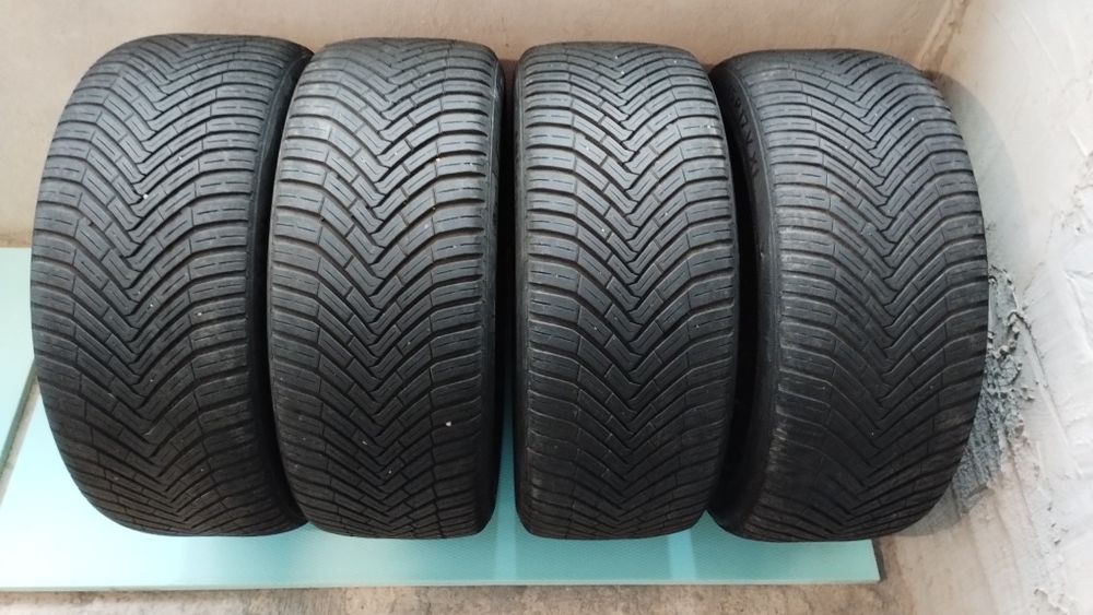 4бр.гуми225/45r17 continental al season contact Xl