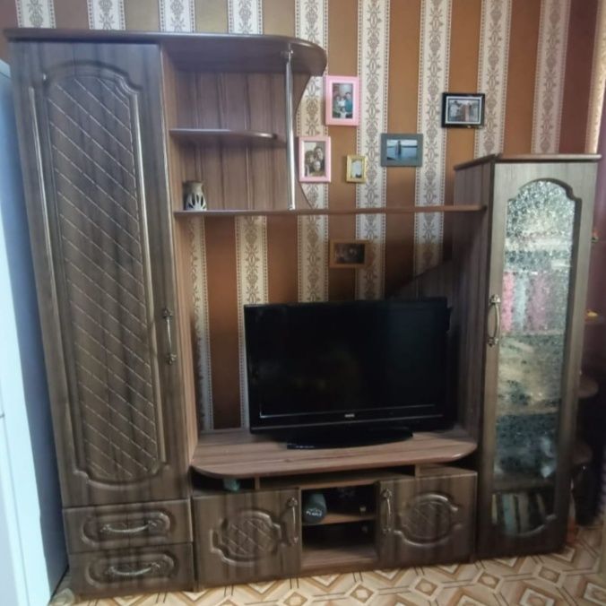 Продам стенку в отличном состоянии,самовывоз,самовынос