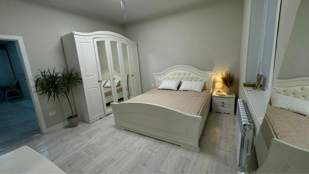 Продам кровать с матрасом