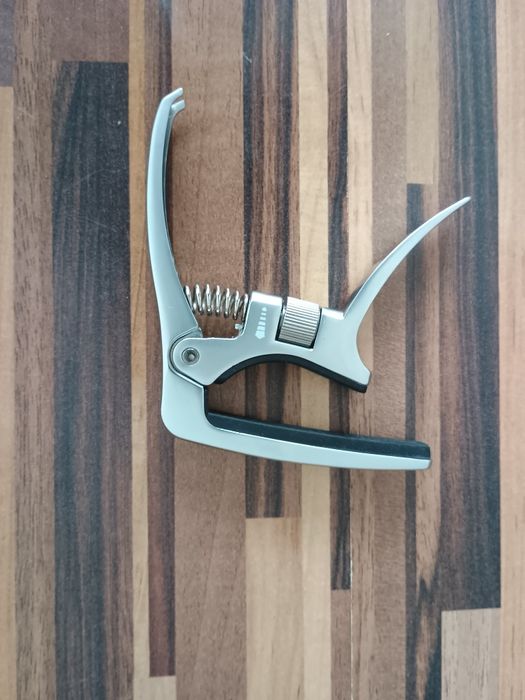 Chitara Fender 3/4, husa și capodastru, noi, cu eticheta
