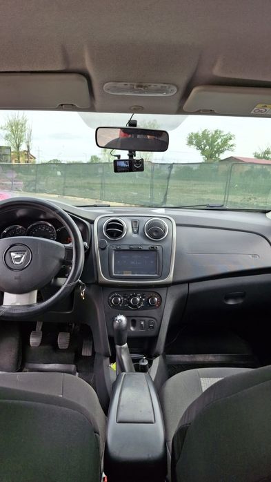 Dacia Sandero folosita pentru uber