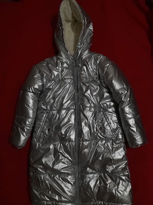 Куртка зимняя тёплая.