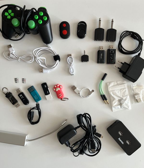 Флашки, кабели и аксесоари