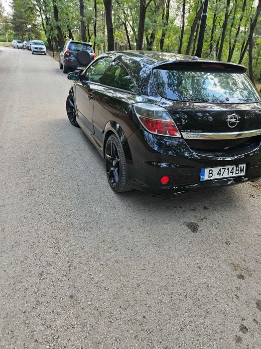 Opel astra h gtc 1.9 opc line
