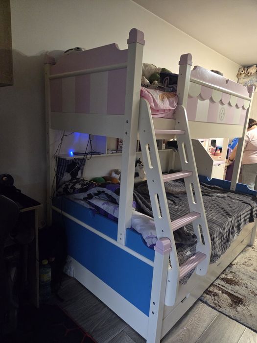 Pat supraetajat cu scări
