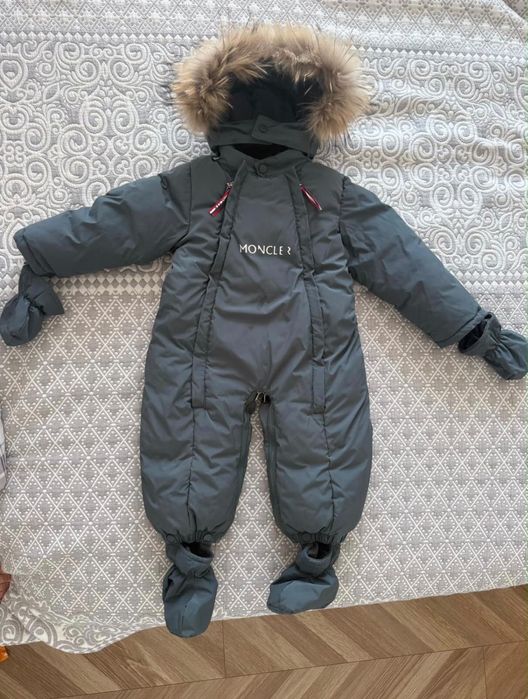 Продам детский зимнии комбенизон