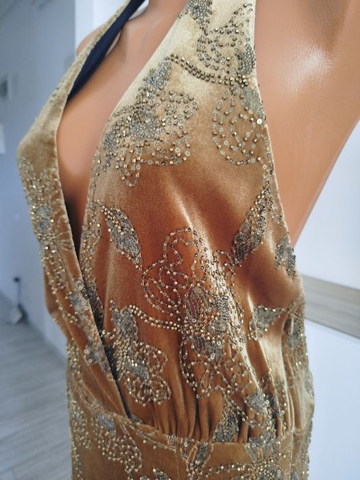 Rochie noua catifelata midi Zara mărime M