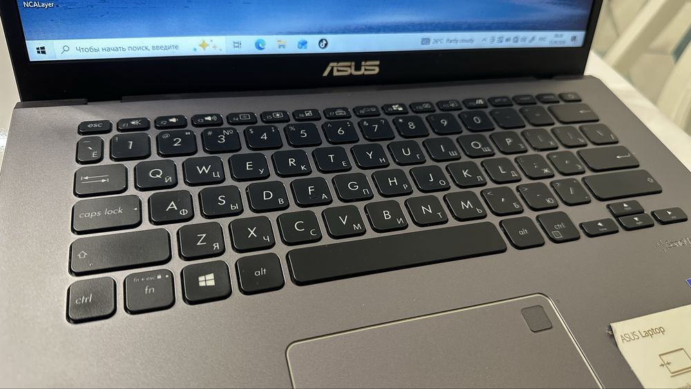 Продам 4х Ядерный ноутбук Asus Vivobook, Core i3, 8GB-ОЗУ, 1TB-HDD.