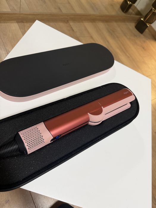 Dyson -преса за коса