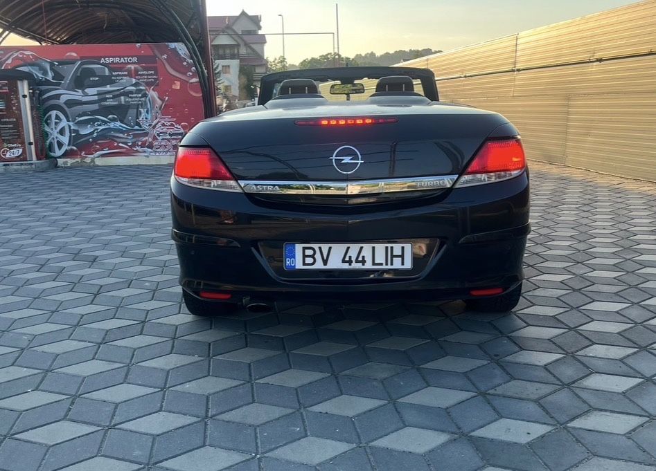 Opel Astra H TwinTop 1.6 Turbo – Cabrio – 2008