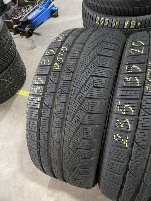 Anvelope iarna 235/35/20 Pirelli Sottozero 2 235 35 20 R20