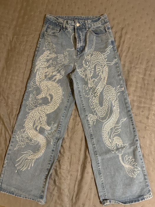 Модерни дънки с широк крачол