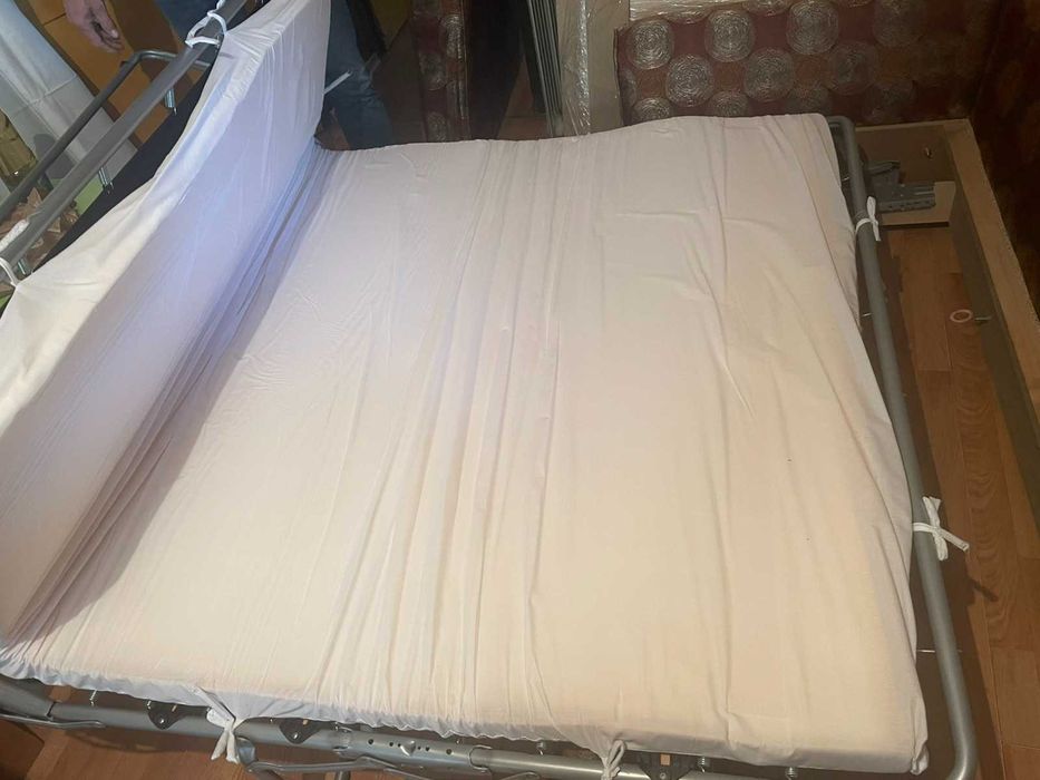 Разтегателен диван