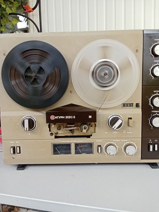 Катушечный магнитофон Сатурн. Маяк..