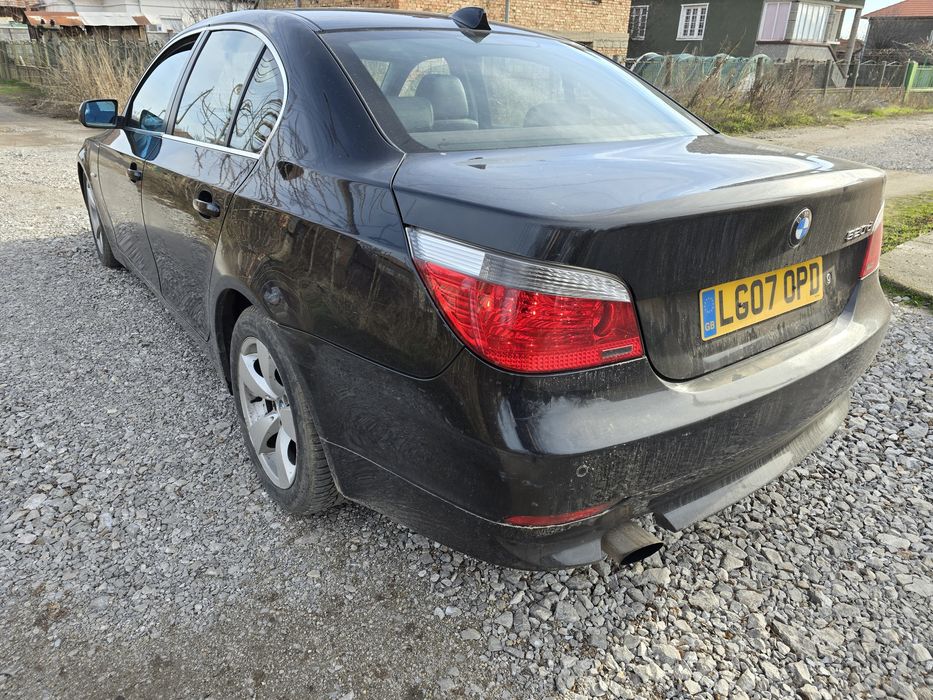 Продавам бмв 520д на части