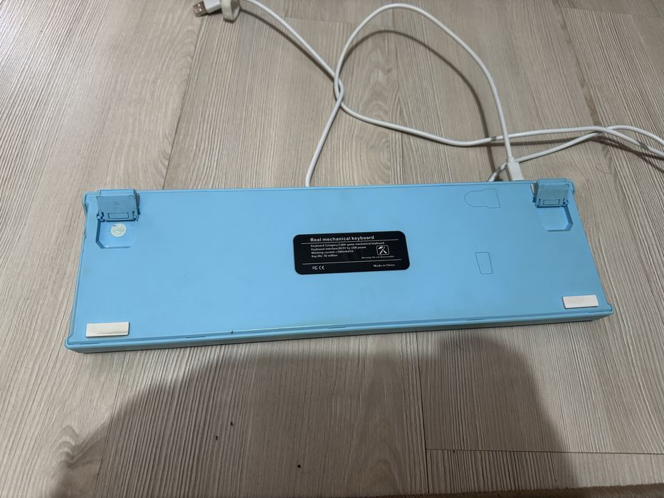 Tastaturi mecanice gaming aqirys qwerty