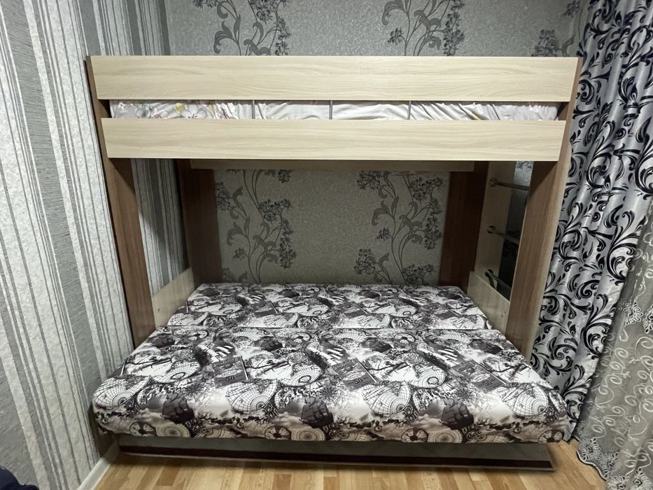 Двухъярусная кровать