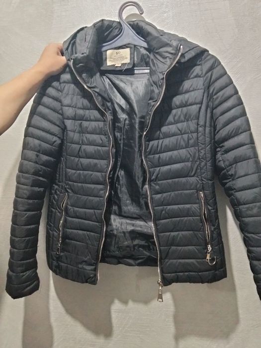 Женская куртка фирменная
