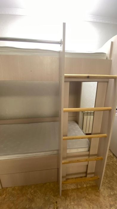 Кровать двух ярустный