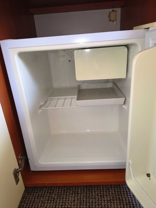 Минибар- хладилник