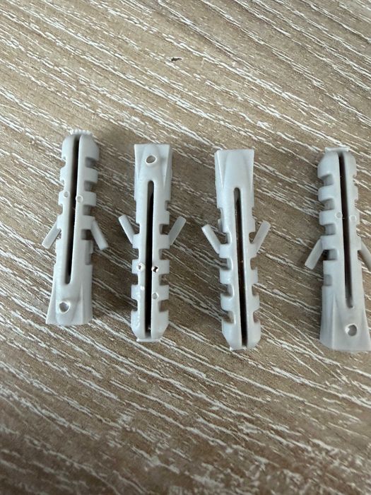 Vânzare dibluri din polipropilena  Q6x30 mm – stoc disponibil 330.000 bucati